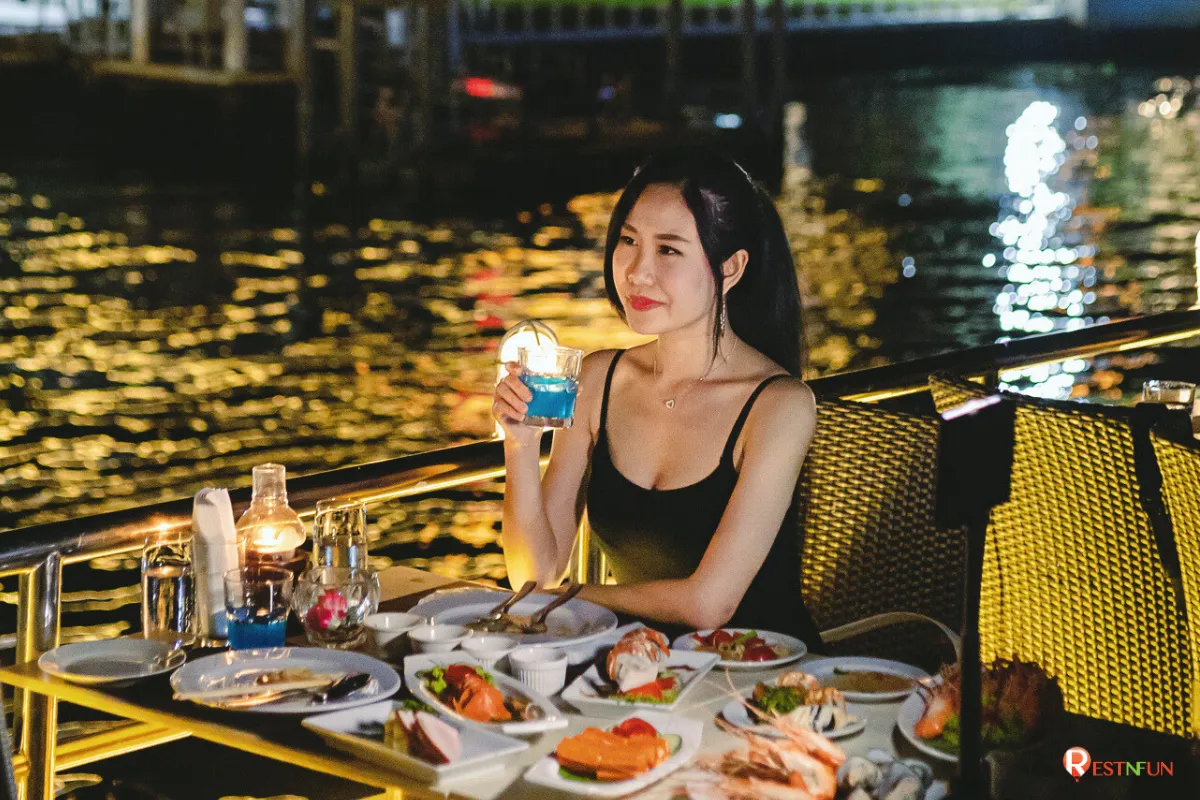 Promotion for Bangkok Dinner Cruise with Alangka Cruise